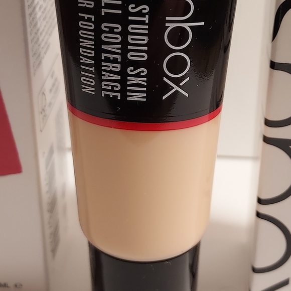 SMASHBOX Studio Skin 24 Hour Foundation *0.2 VERY FAIR WARM PEACH* - Picture 2 of 4